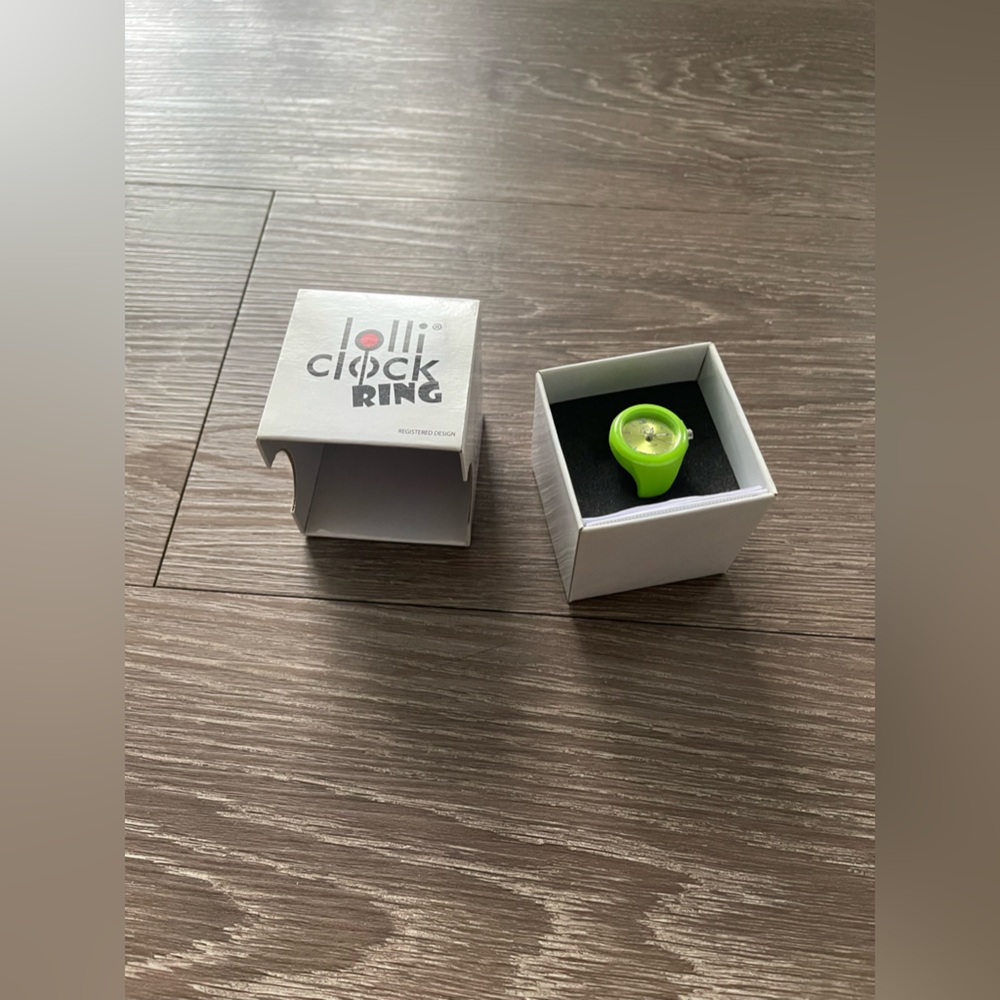 Lolliclock Ring Clock- Light Green